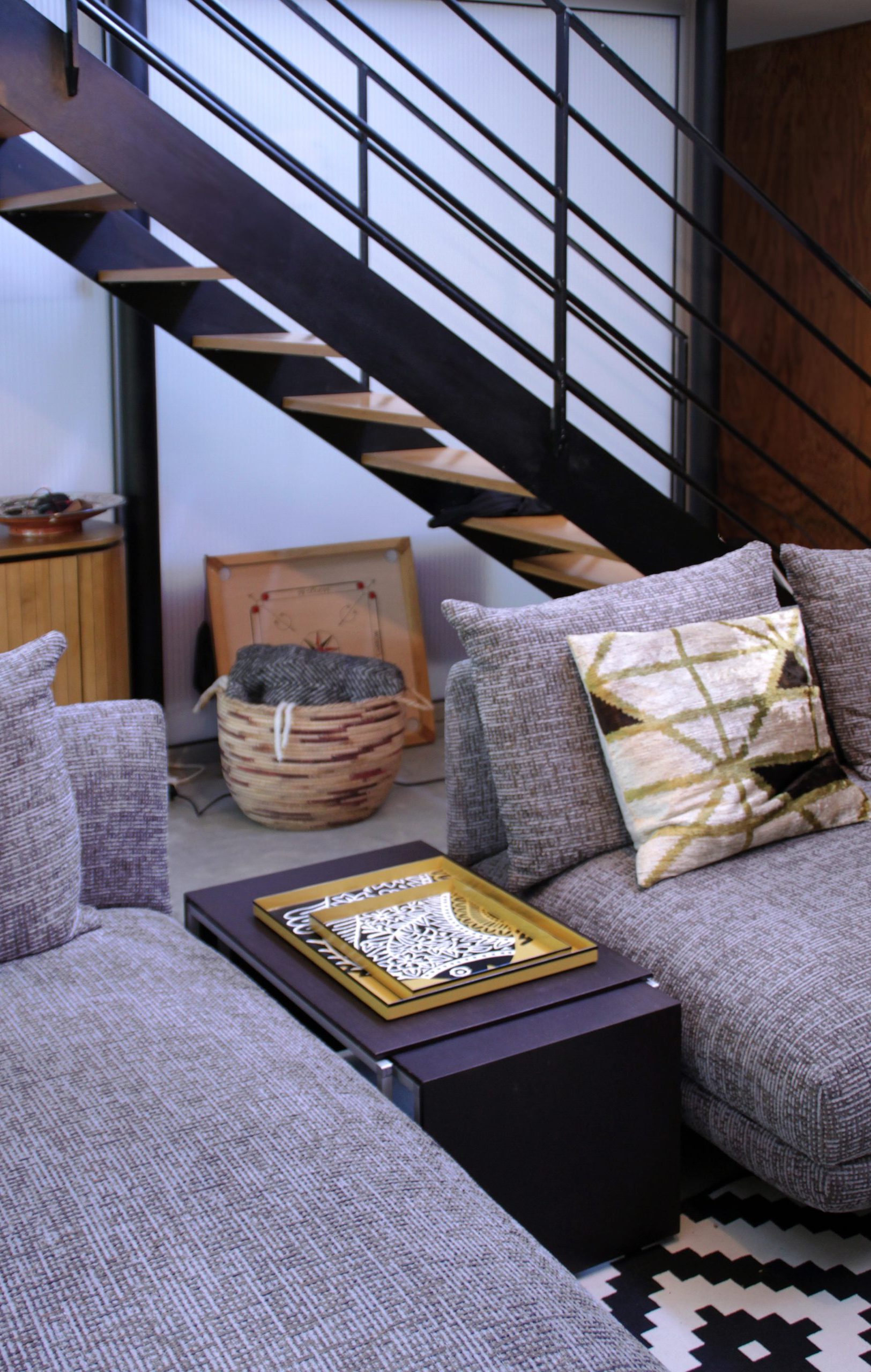 Salon dans maison contemporaine